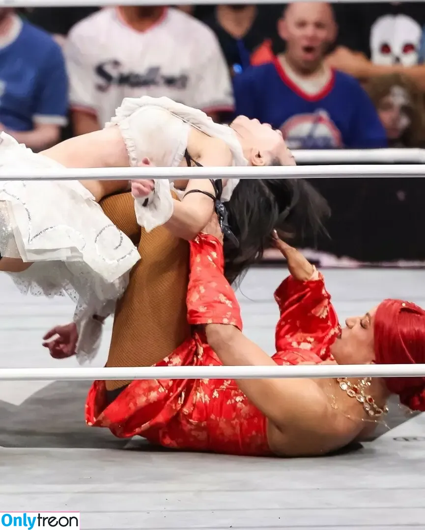 Sasha Banks nude photo #1982 (sashabankswwe / soxysasha)