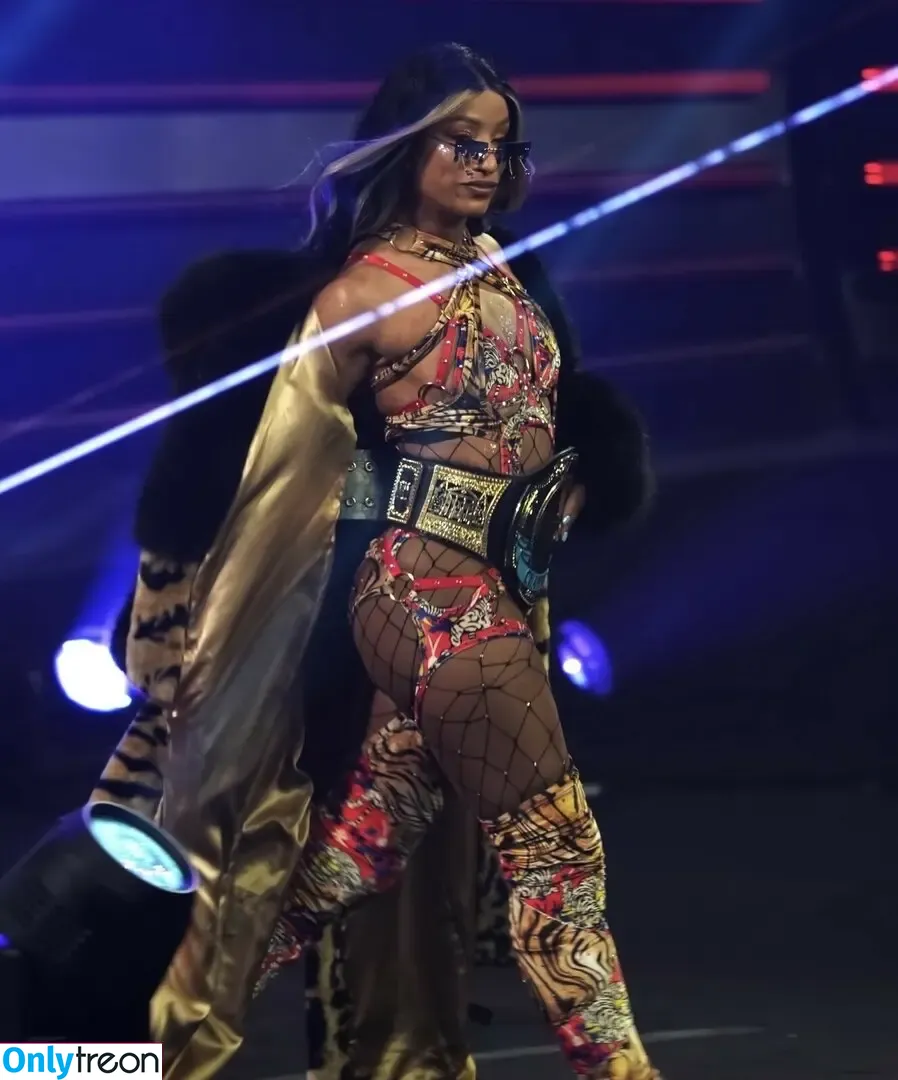 Sasha Banks nude photo #2043 (sashabankswwe / soxysasha)