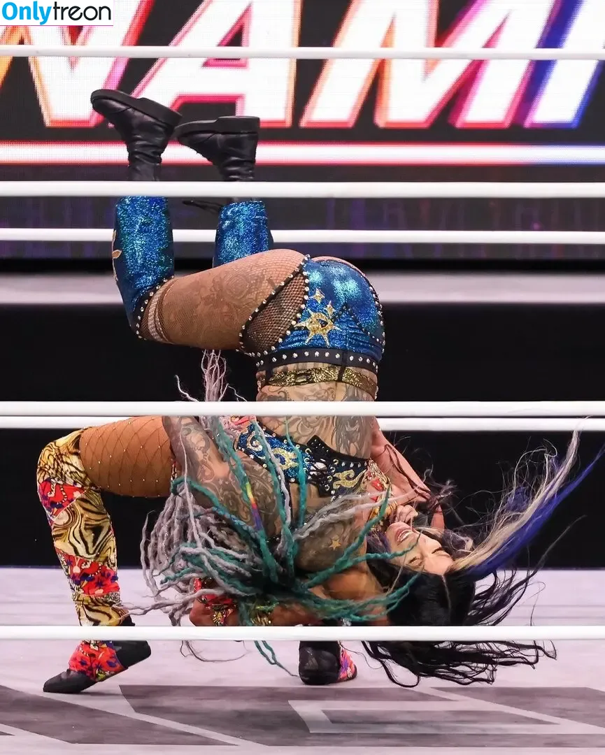 Sasha Banks nude photo #2068 (sashabankswwe / soxysasha)
