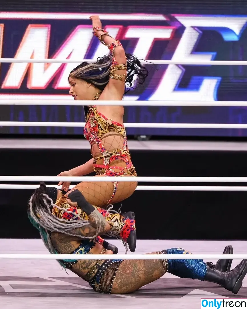 Sasha Banks nude photo #2071 (sashabankswwe / soxysasha)