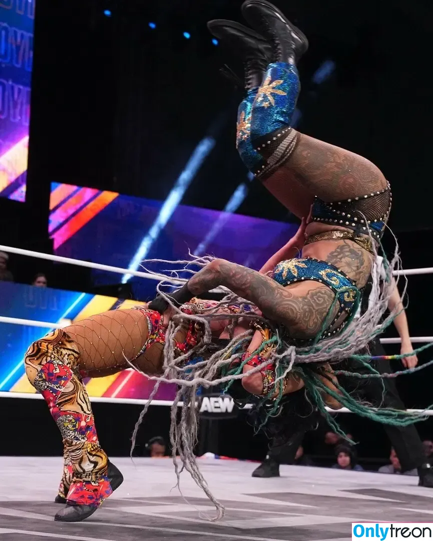 Sasha Banks nude photo #2072 (sashabankswwe / soxysasha)