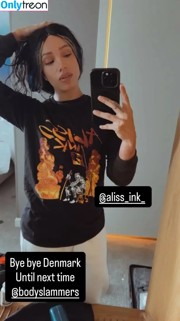 Sasha Banks nude photo #2077 (sashabankswwe / soxysasha)