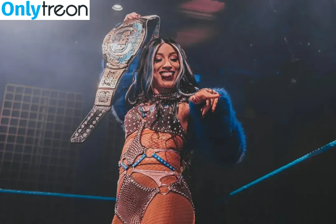Sasha Banks nude photo #2078 (sashabankswwe / soxysasha)