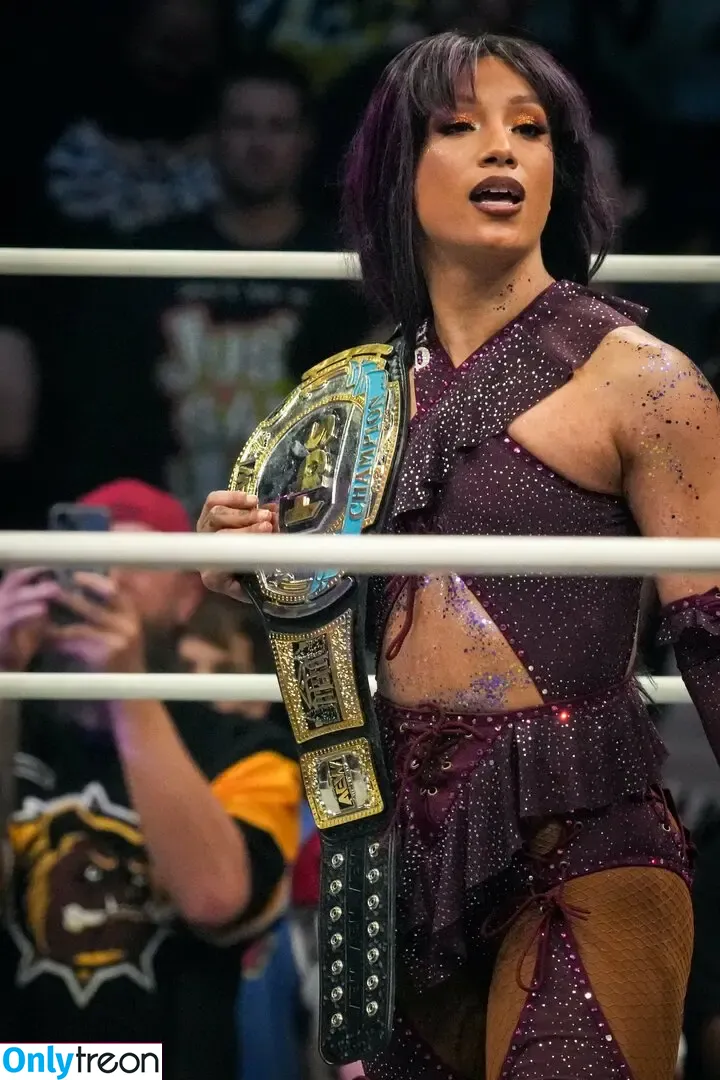 Sasha Banks nude photo #2123 (sashabankswwe / soxysasha)