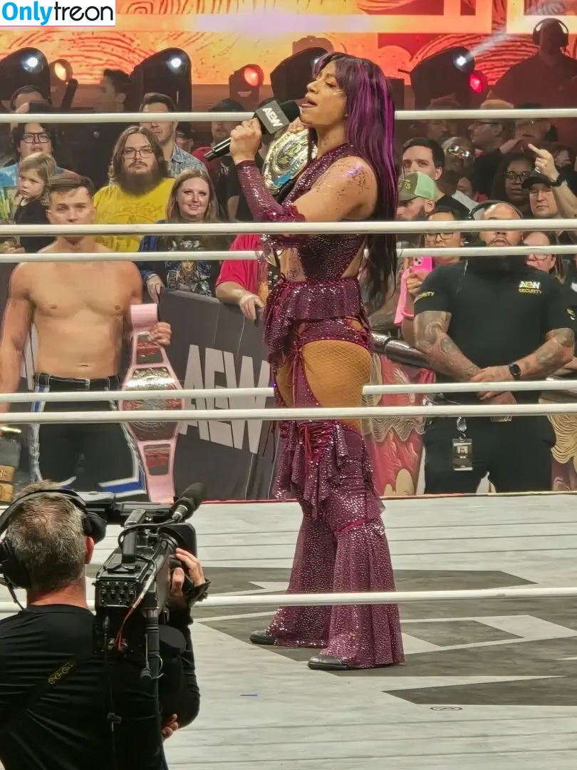 Sasha Banks nude photo #2131 (sashabankswwe / soxysasha)