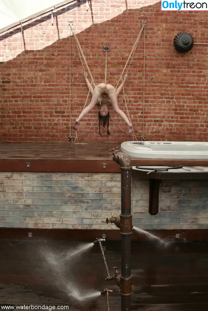 Sasha Grey голая photo #1537 (sashagrey / sashathegreyt)