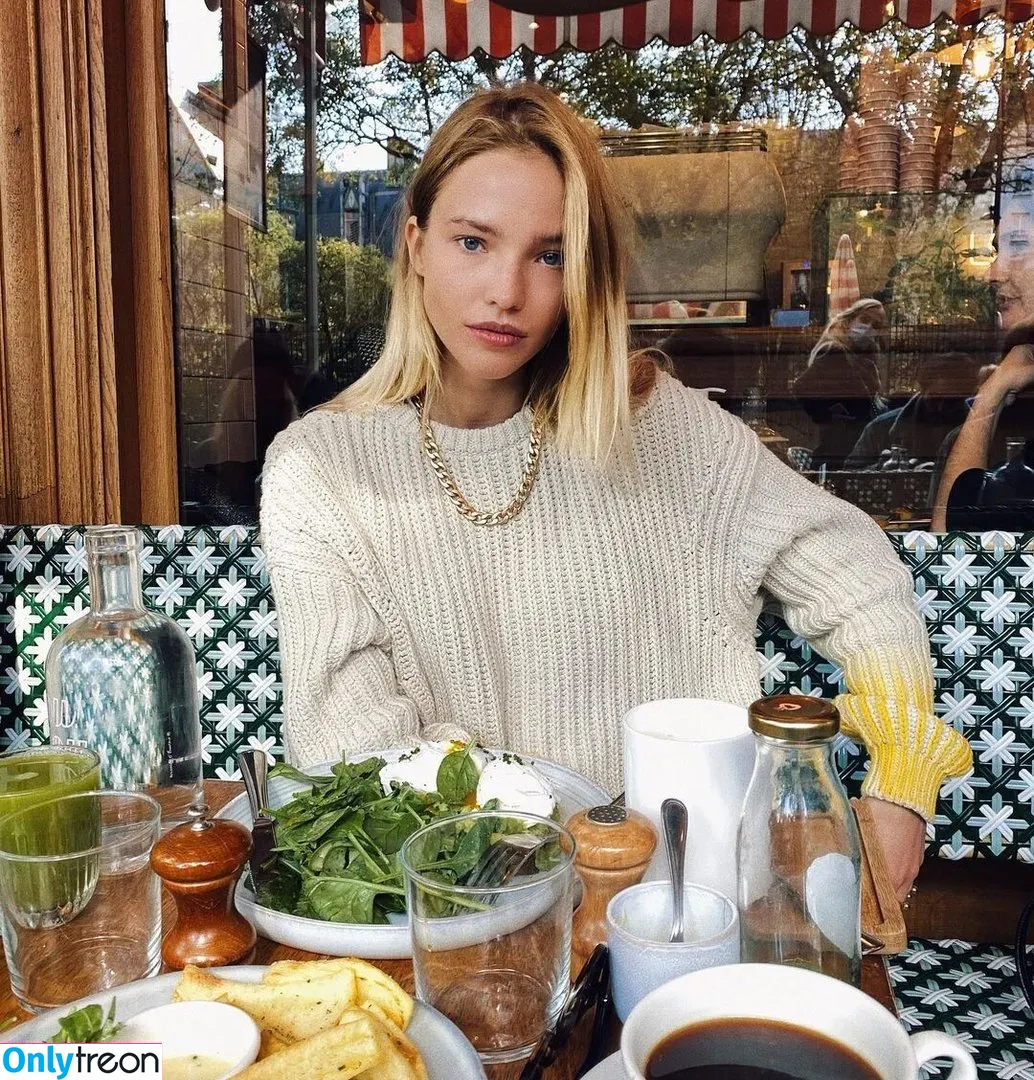 Sasha Luss голая photo #0009 (sashaluss)