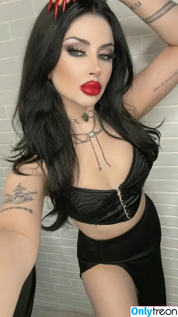 Sasha Massacre nude photo #0003 (miss.massacre / sashamassacre / sashaxmassacre)