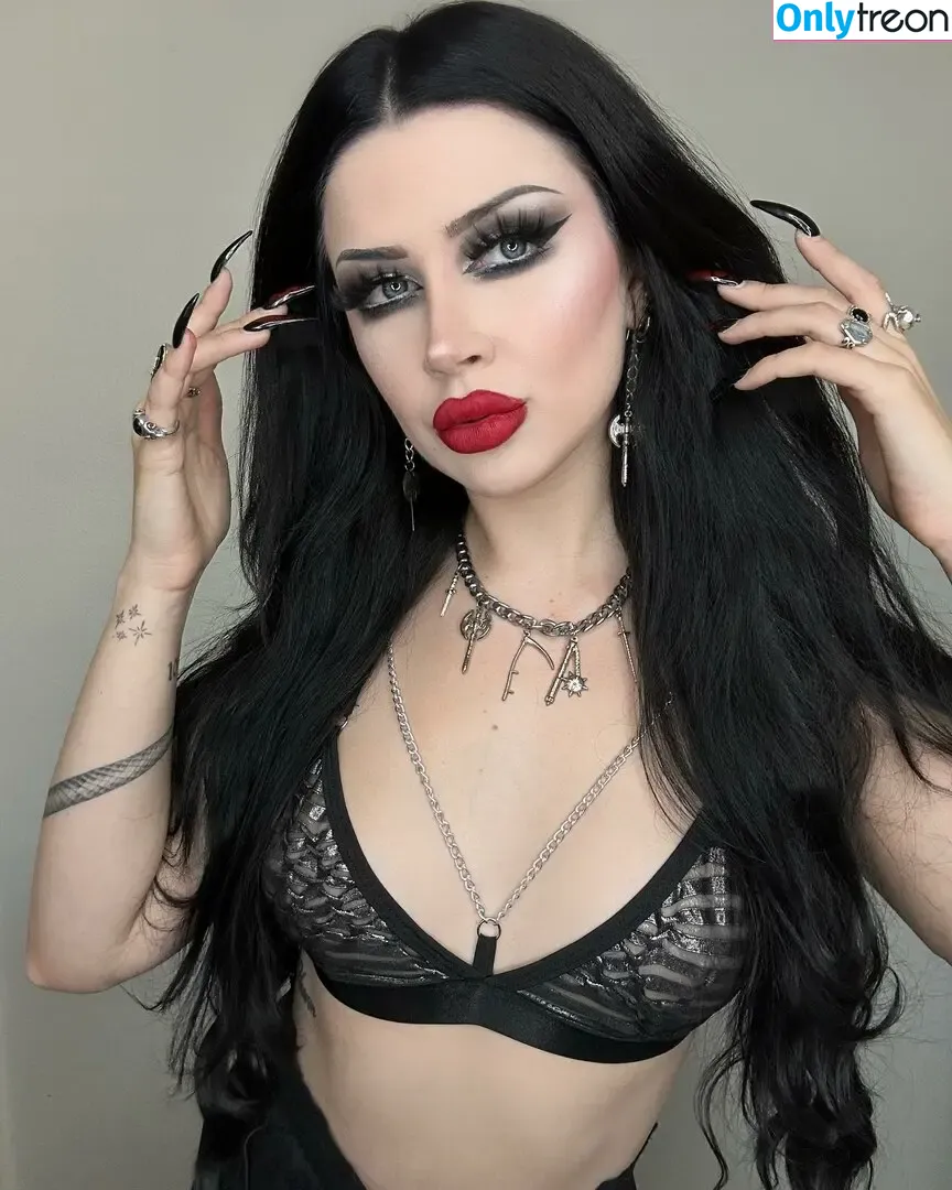 Sasha Massacre nude photo #0006 (miss.massacre / sashamassacre / sashaxmassacre)
