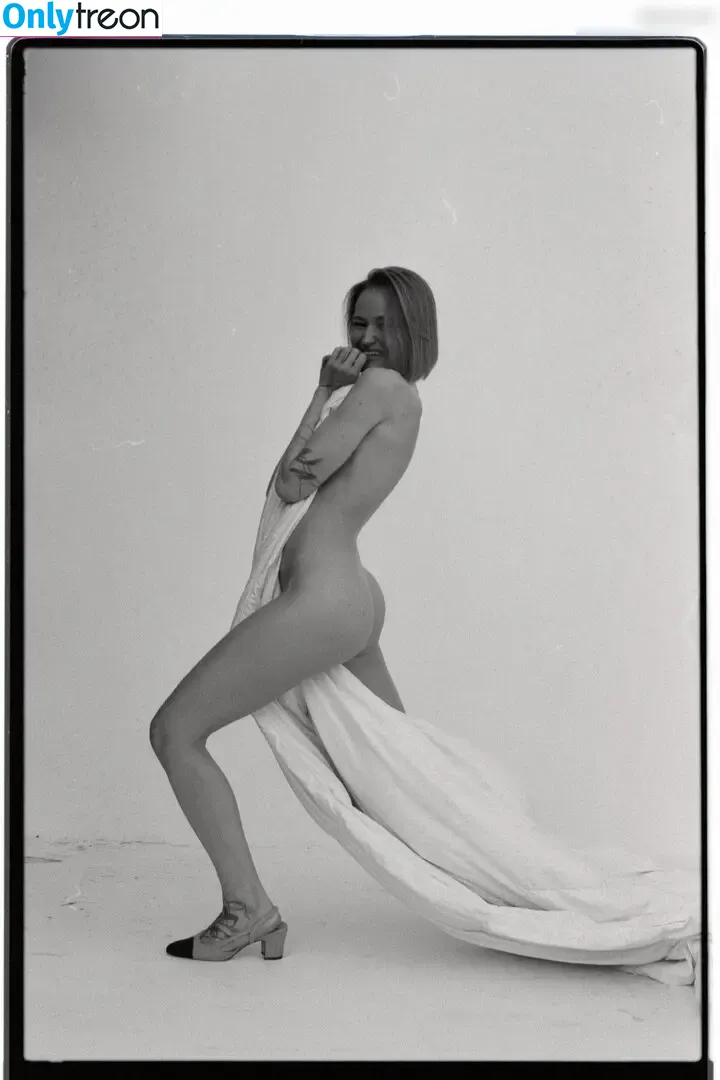 Sasha Samsonova nude photo #0020 (sashasamsonova)