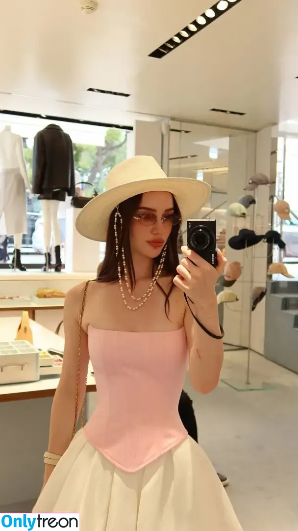 Sasherraa nude photo #0114 (Sasherraa)