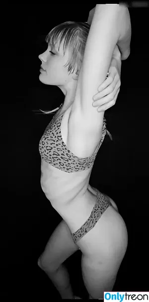 Saskia Tatjana Prang / mrs_black_cbr nude photo #0008
