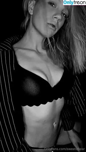 Saskia Tatjana Prang / mrs_black_cbr nude photo #0018
