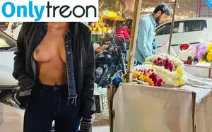 Sassy Siya / letterstomybf / sassysiya_seduction nude photo #0001