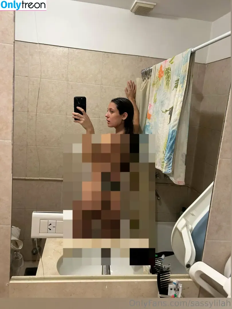 sassylilah голая photo #0024 (sassylilah)