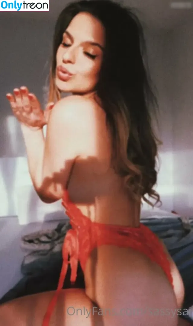 Sassysai nude photo #0045 (romi_twitch)
