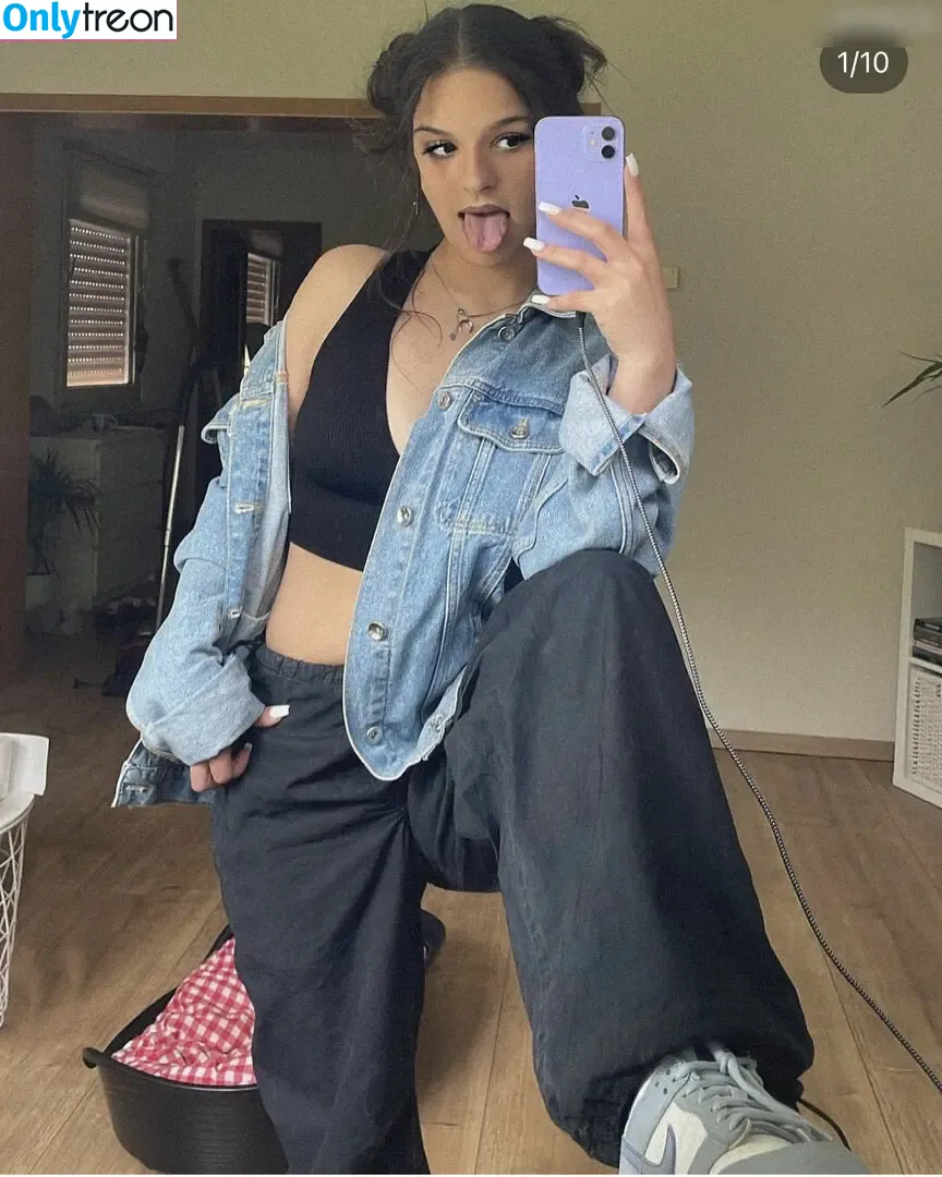 Sassysai nude photo #0075 (romi_twitch)