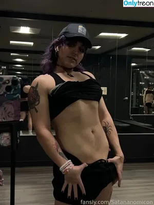  nude photo #0005