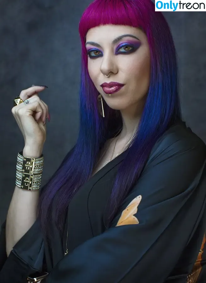 Satine Phoenix nude photo #0021 (Satinephoenix)