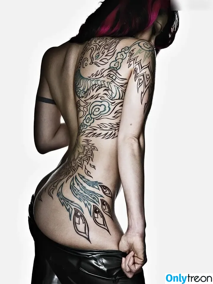 Satine Phoenix nude photo #0075 (Satinephoenix)