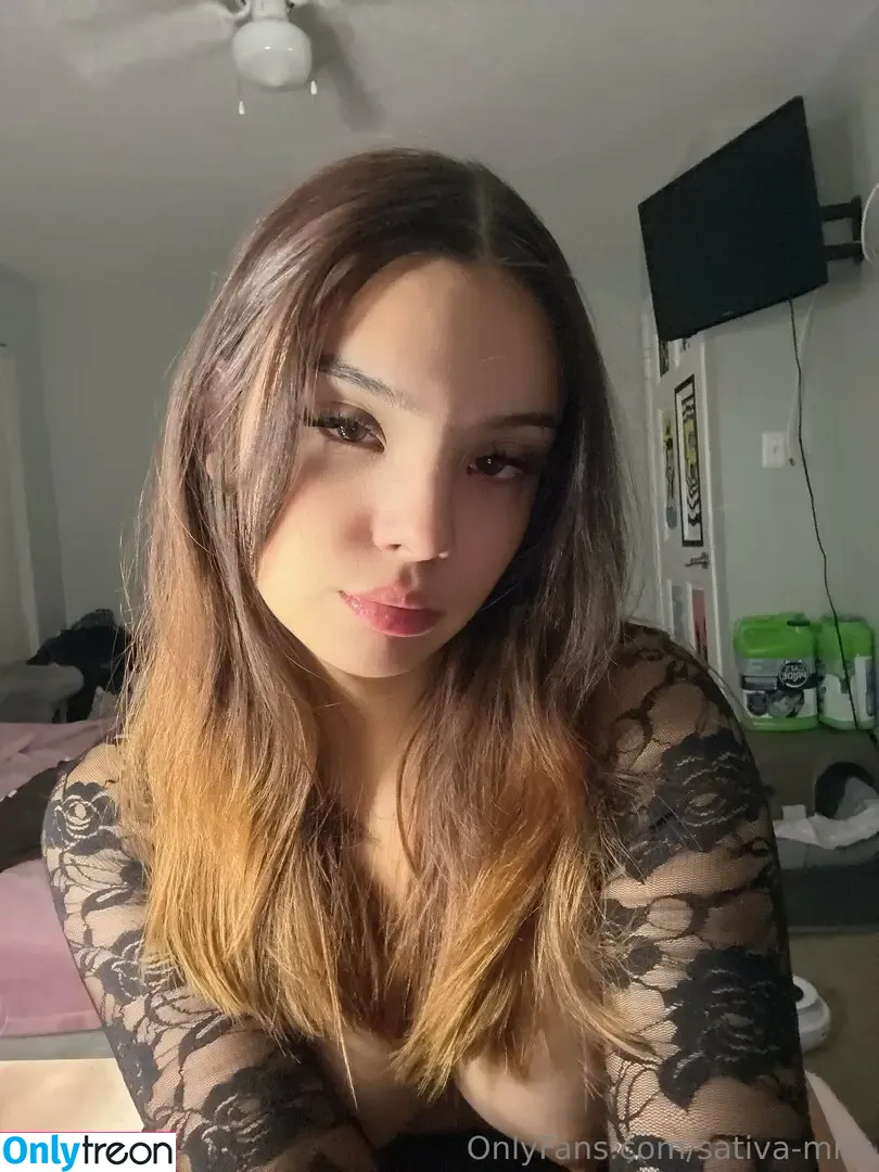 sativa-miss nude photo #0012 (missativa)