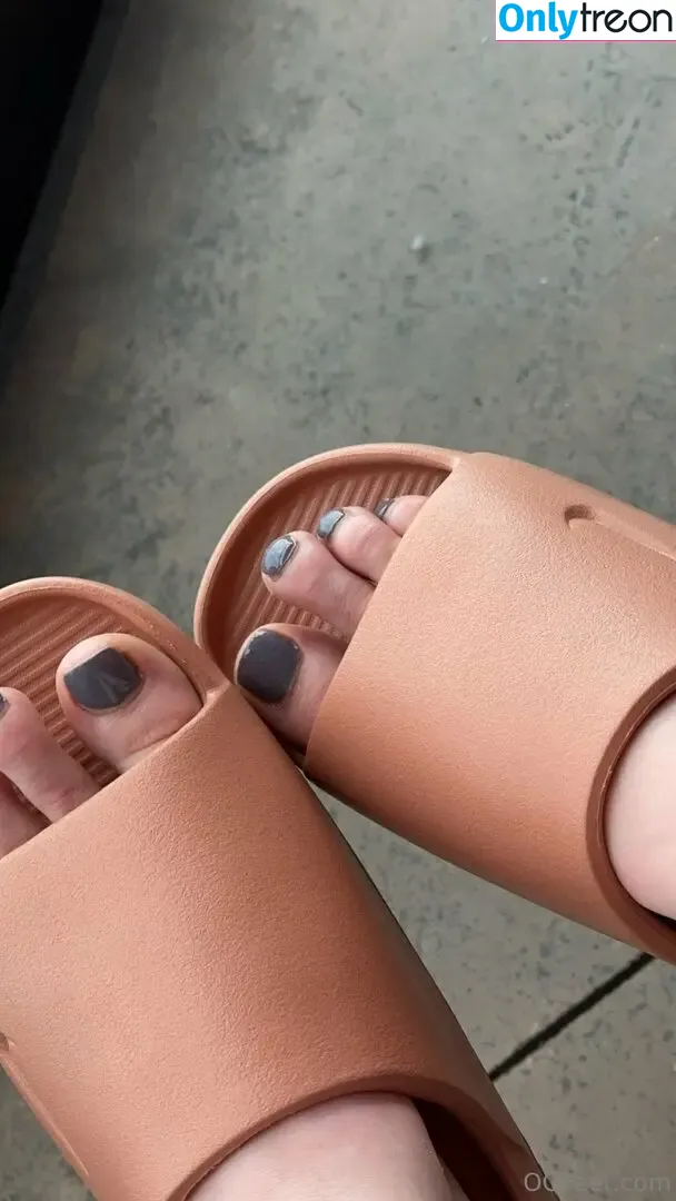 sativaskies nude photo #0126 (ogfeet2)