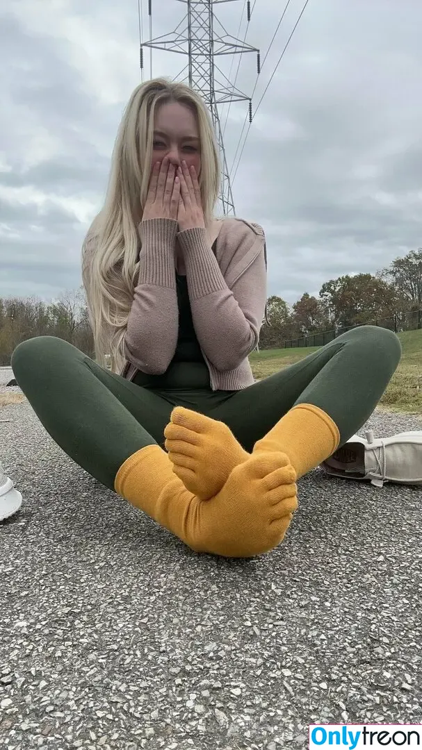 sativaskies nude photo #0127 (ogfeet2)