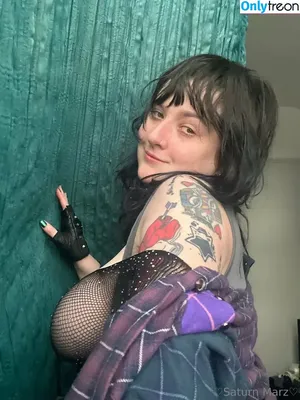 Saturnmarz / bigtiddygothbae фото голая #0007