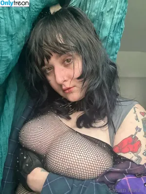 Saturnmarz / bigtiddygothbae фото голая #0009