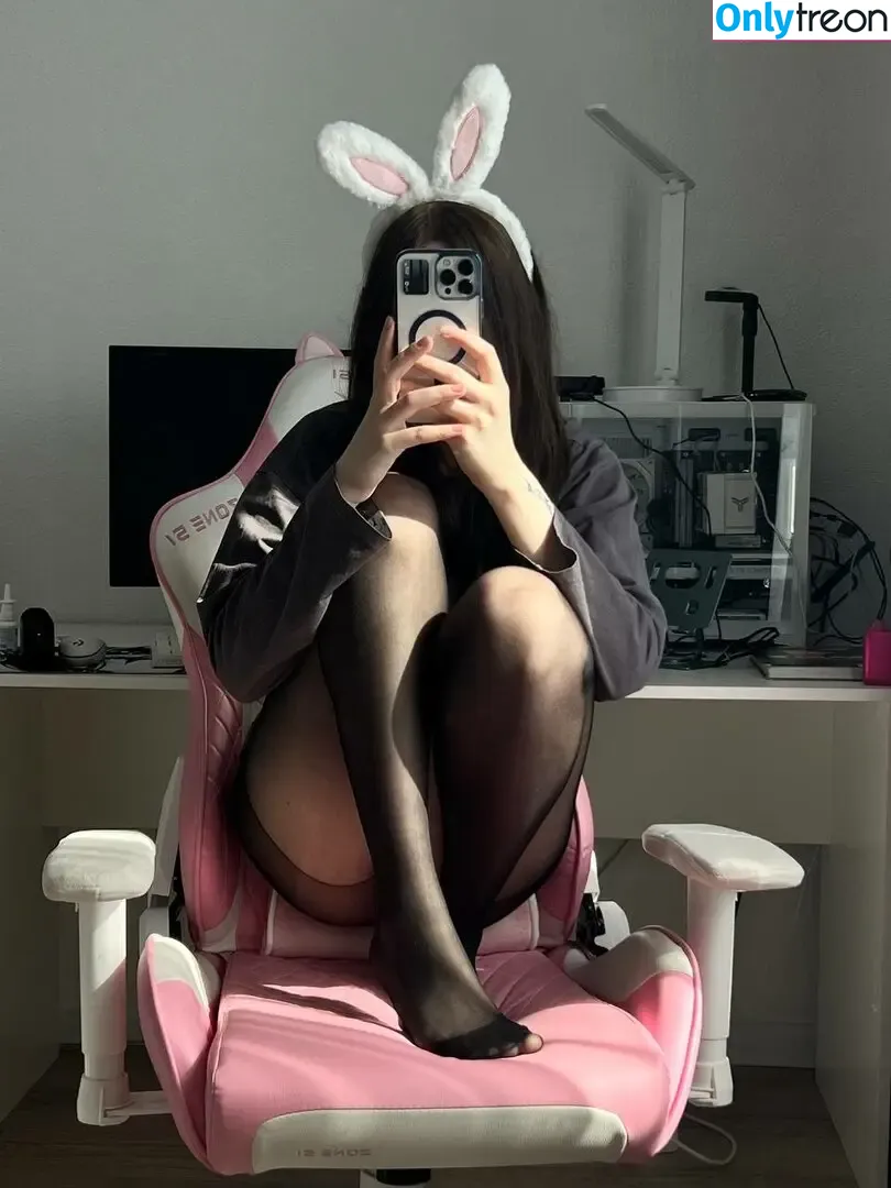 saucensta nude photo #0475 (saucensta)