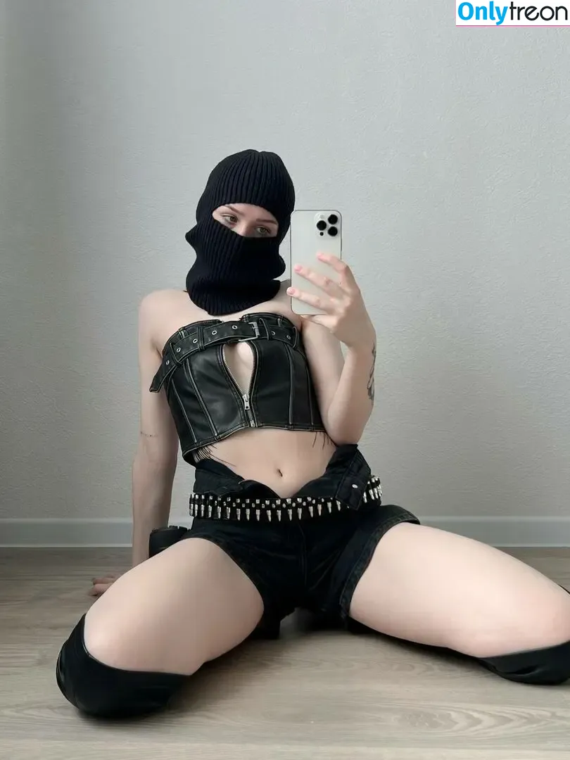 saucensta nude photo #0493 (saucensta)