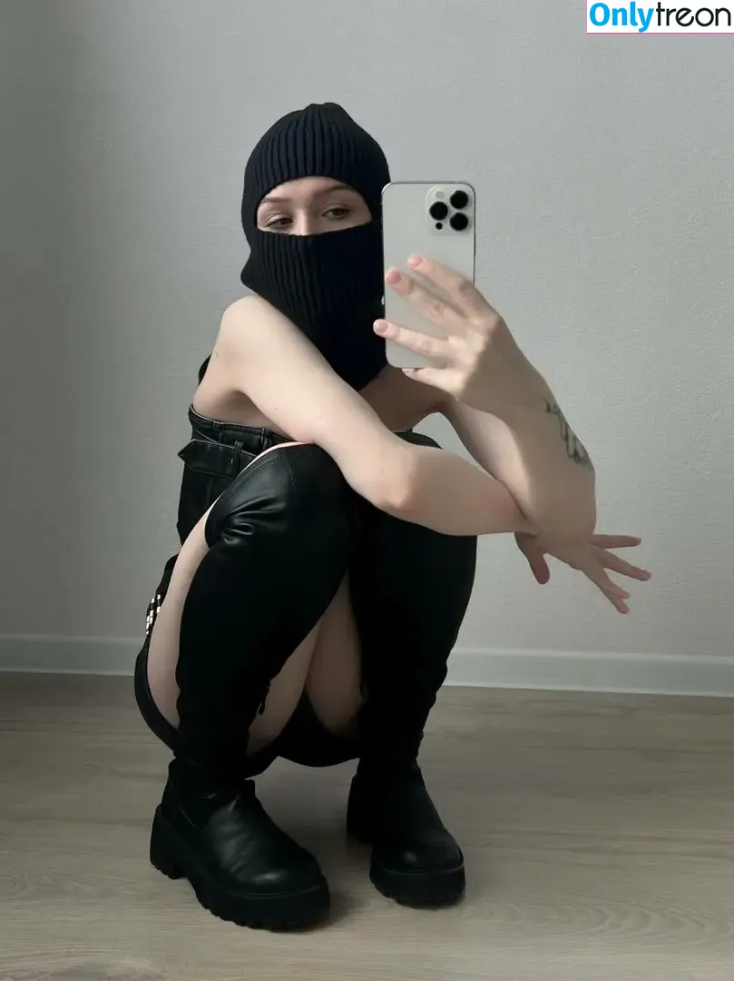 saucensta nude photo #0495 (saucensta)