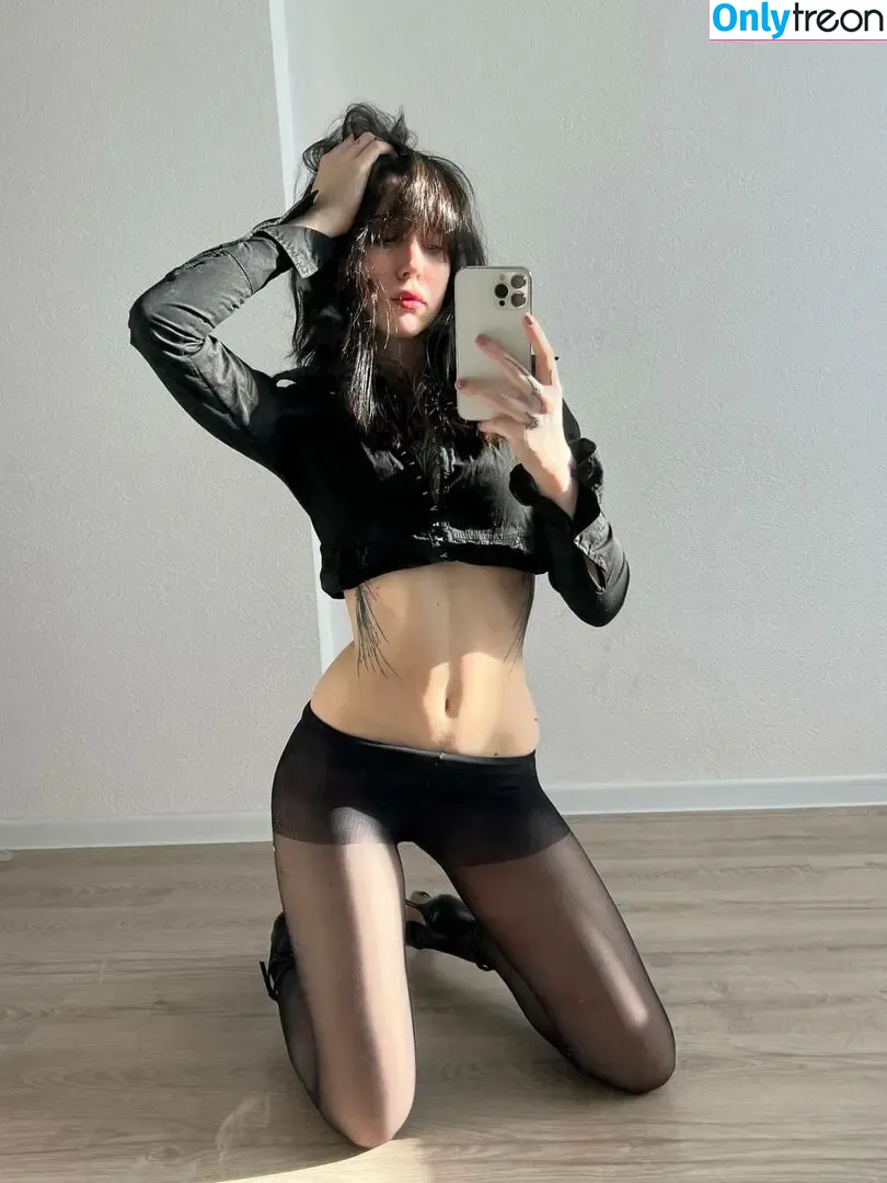 saucensta nude photo #0609 (saucensta)