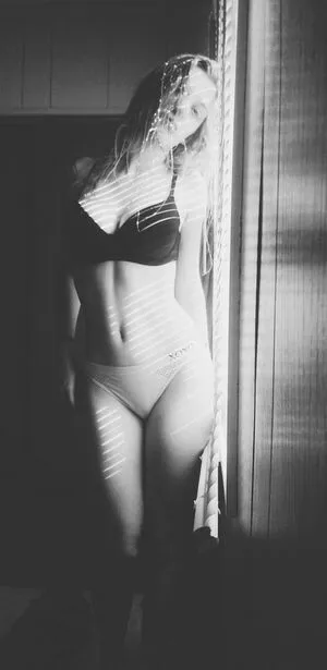 savingmyinsanity / lonelydrunkandbeautiful фото голая #0007