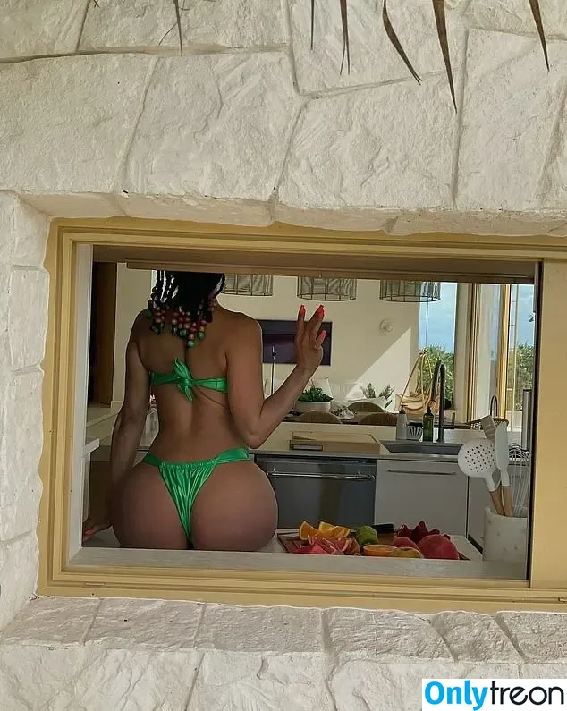Saweetie голая photo #0764 (Saweetie)
