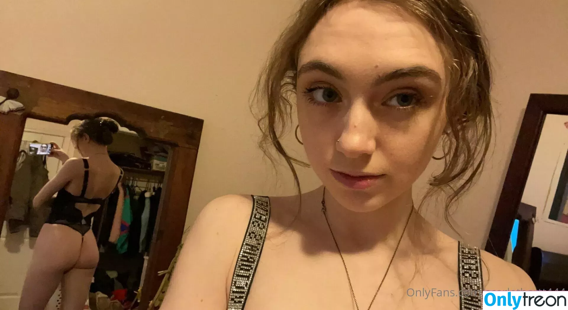scarlethartt444 nude photo #0007 (scarletghart)