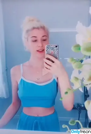  nude photo #0001
