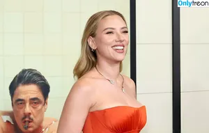 Scarlett Johansson / scarlettjohanson / scarlettjohanssonworld nude photo #3346