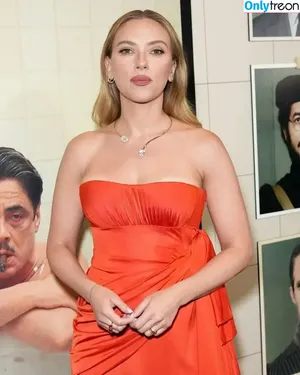 Scarlett Johansson / scarlettjohanson / scarlettjohanssonworld nude photo #3366