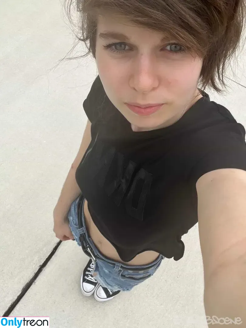 scenegirlaya nude photo #0041 (born2bscene)