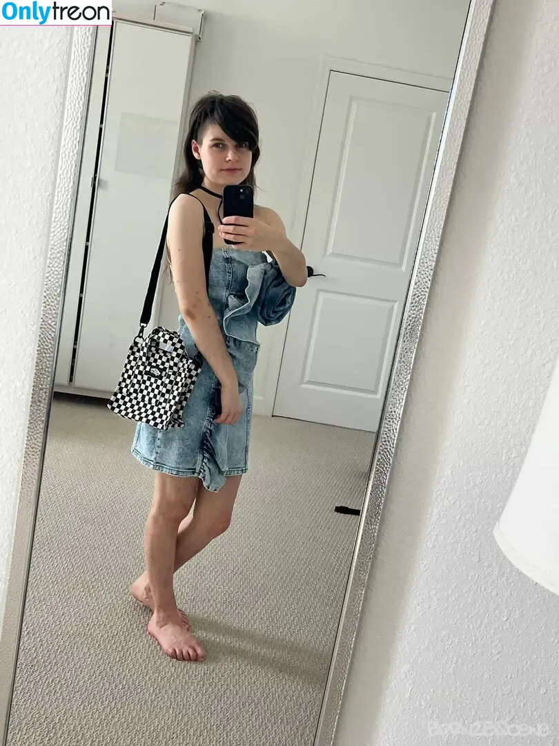 scenegirlaya nude photo #0042 (born2bscene)
