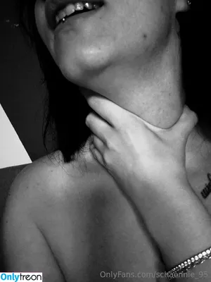 Schaennie_95 / schaennie_ nude photo #0103