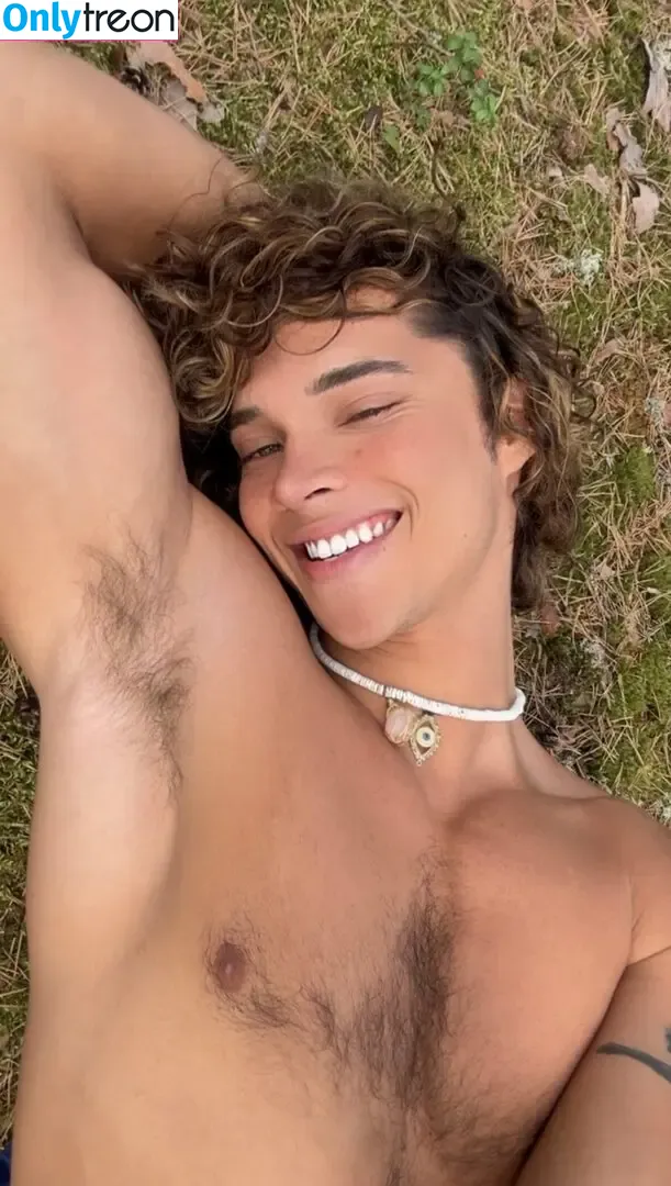 sebastiantames nude photo #0018 (explorer_sebas)