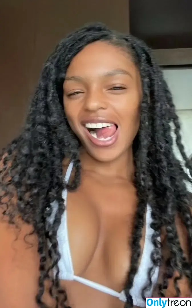 Selah Marley nude photo #0007 (selah)