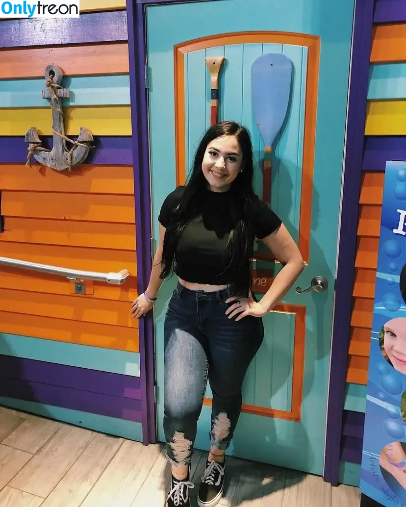Selena Flores голая photo #0014 (selenadeflor / szf_xo / theselenaflores)