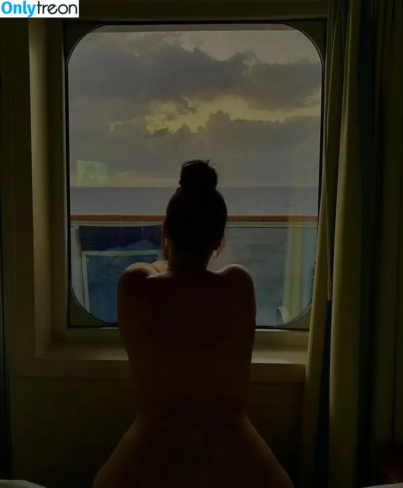 Selena Flores nude photo #0061 (selenadeflor / szf_xo / theselenaflores)