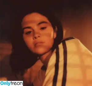 Selena Gomez / selena.gomez / selenagomez nude photo #9747