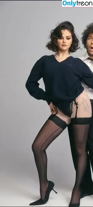 Selena Gomez / selena.gomez / selenagomez nude photo #9779