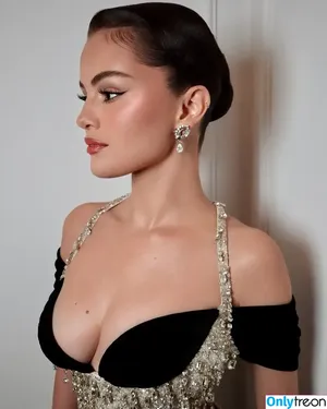 Selena Gomez / selena.gomez / selenagomez nude photo #9816