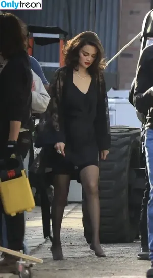 Selena Gomez / selena.gomez / selenagomez nude photo #9889